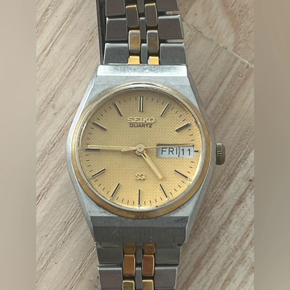 Seiko SQ Vintage Ladies Watch Yellow Dial Two-Tone Bracelet Day Date Windows